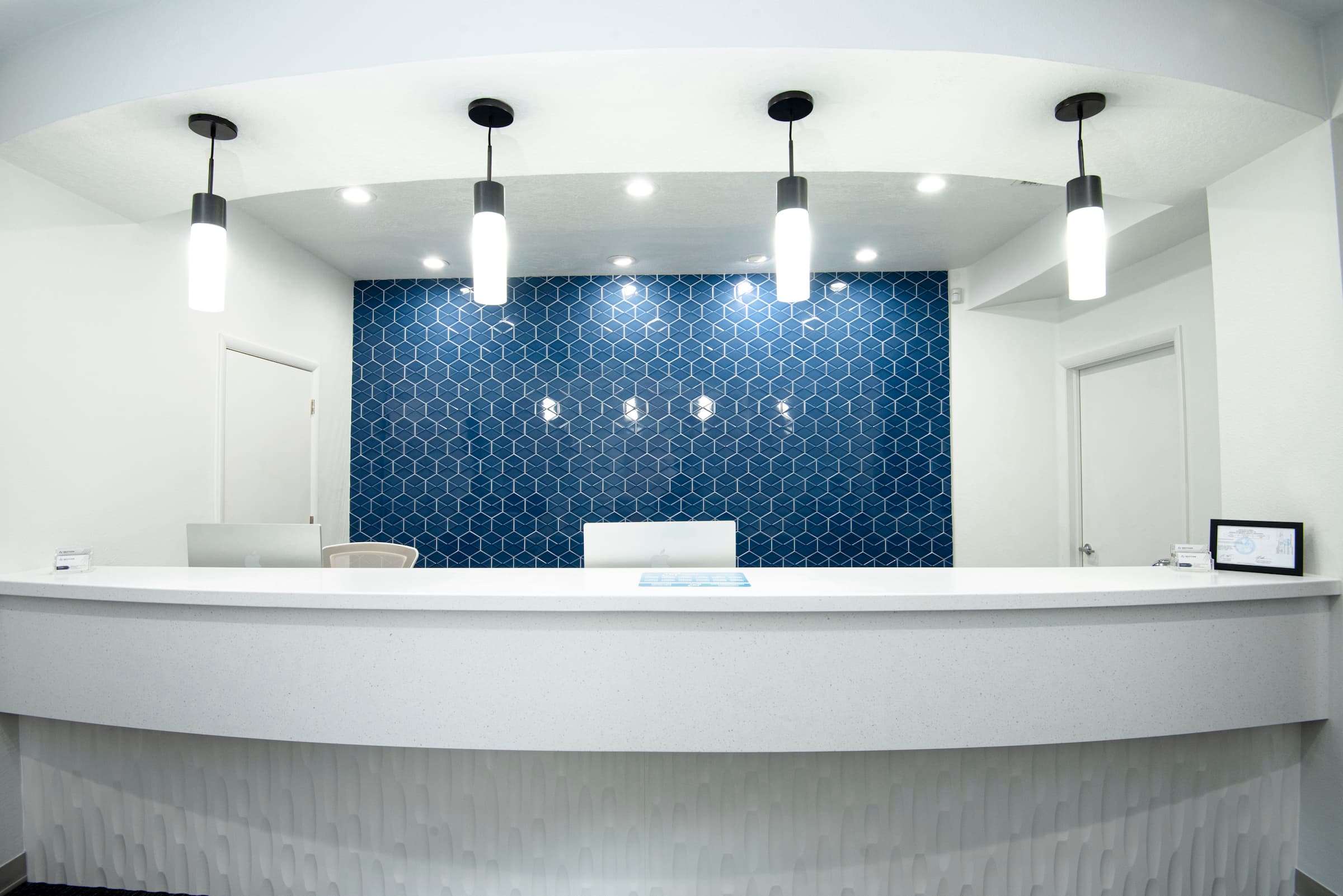 Commercial — photo 19
